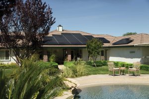 ¿Cuántas placas solares necesito para una vivienda? 5 cosas a tener en cuenta
